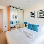 Charming Flat With Balcony Near Tower Bridge