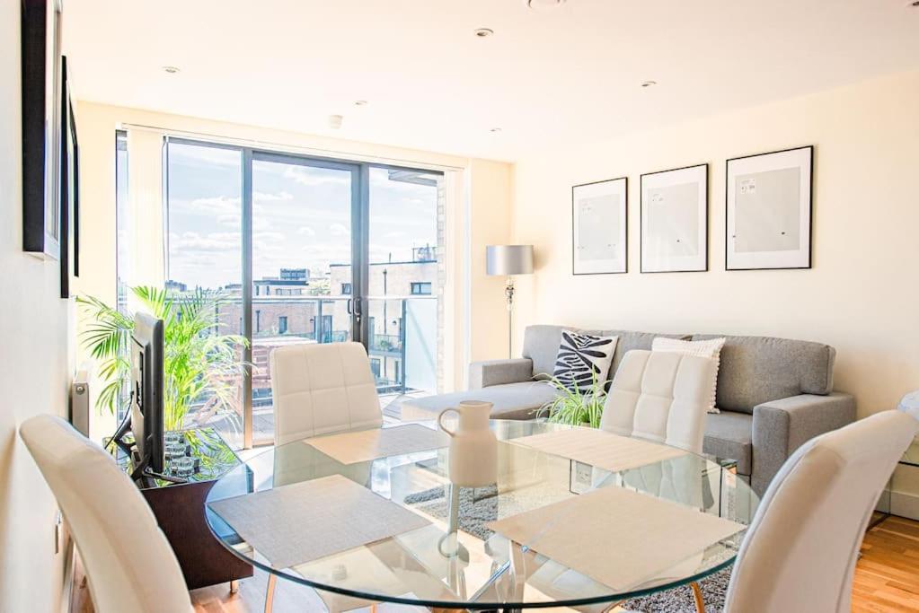 Charming Flat With Balcony Near Tower Bridge *