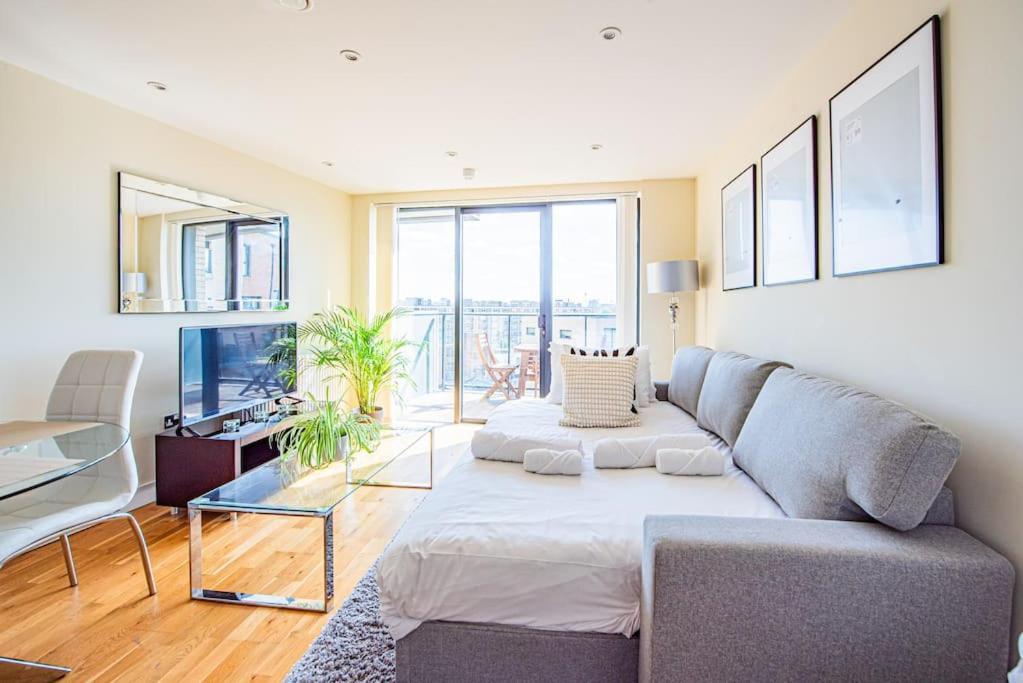 Appartamento Charming Flat With Balcony Near Tower Bridge Londra